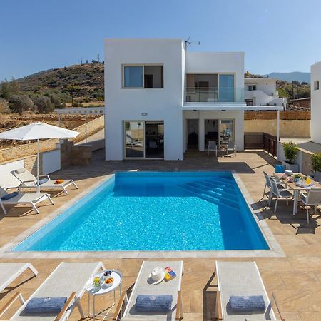 Diana Seaside Villas Pomos Ngoại thất bức ảnh