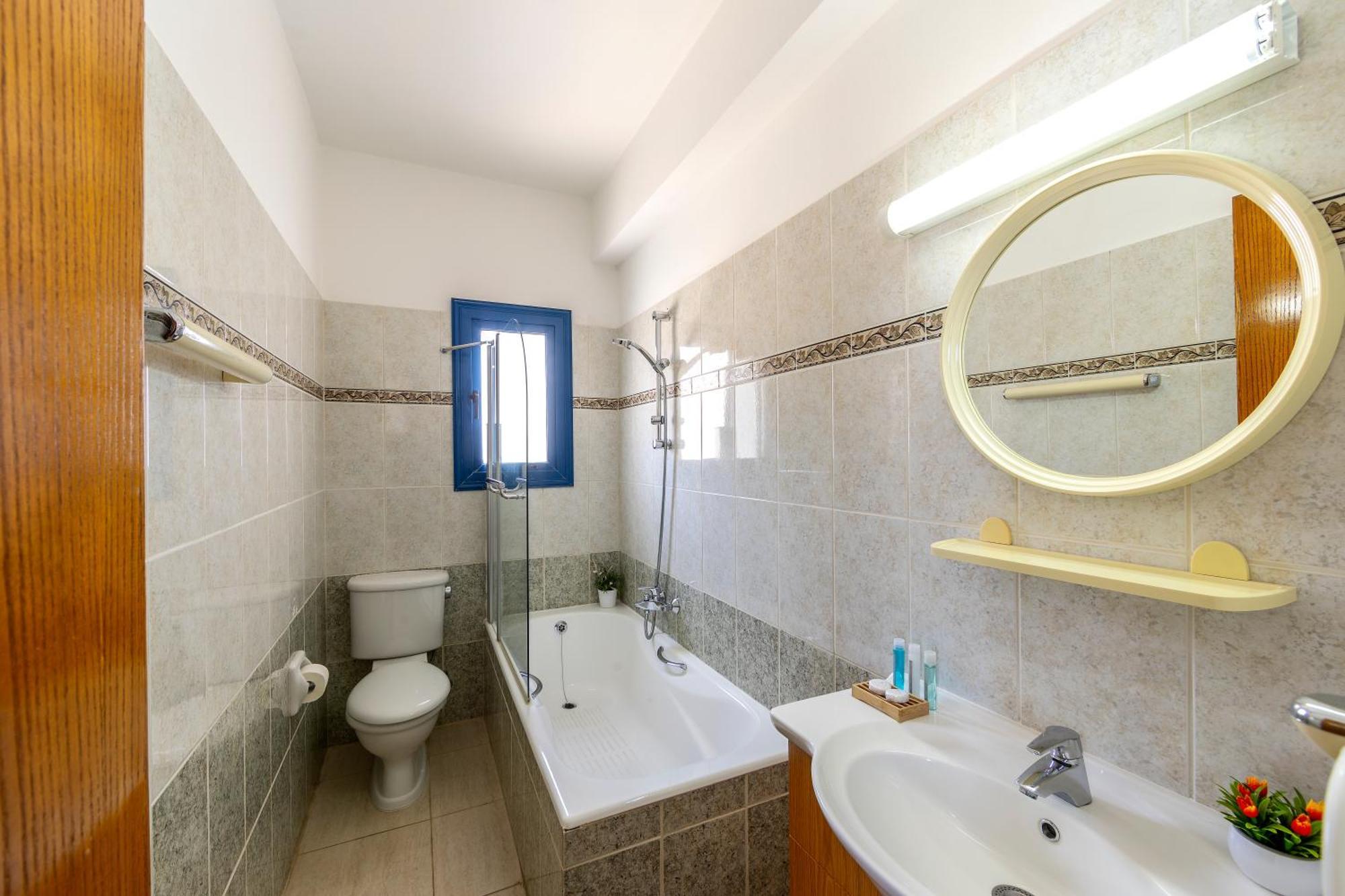 Diana Seaside Villas Pomos Ngoại thất bức ảnh