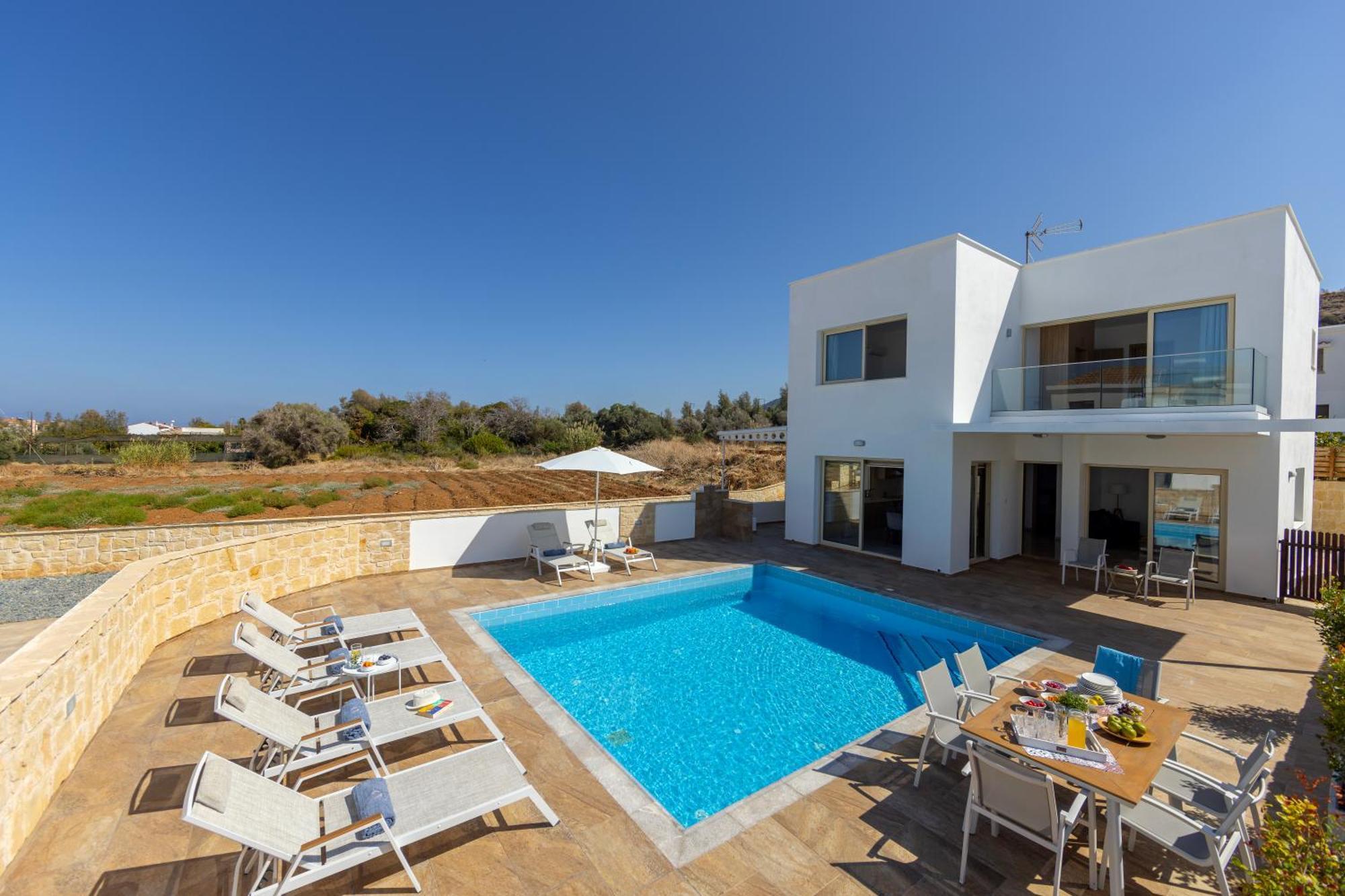 Diana Seaside Villas Pomos Phòng bức ảnh