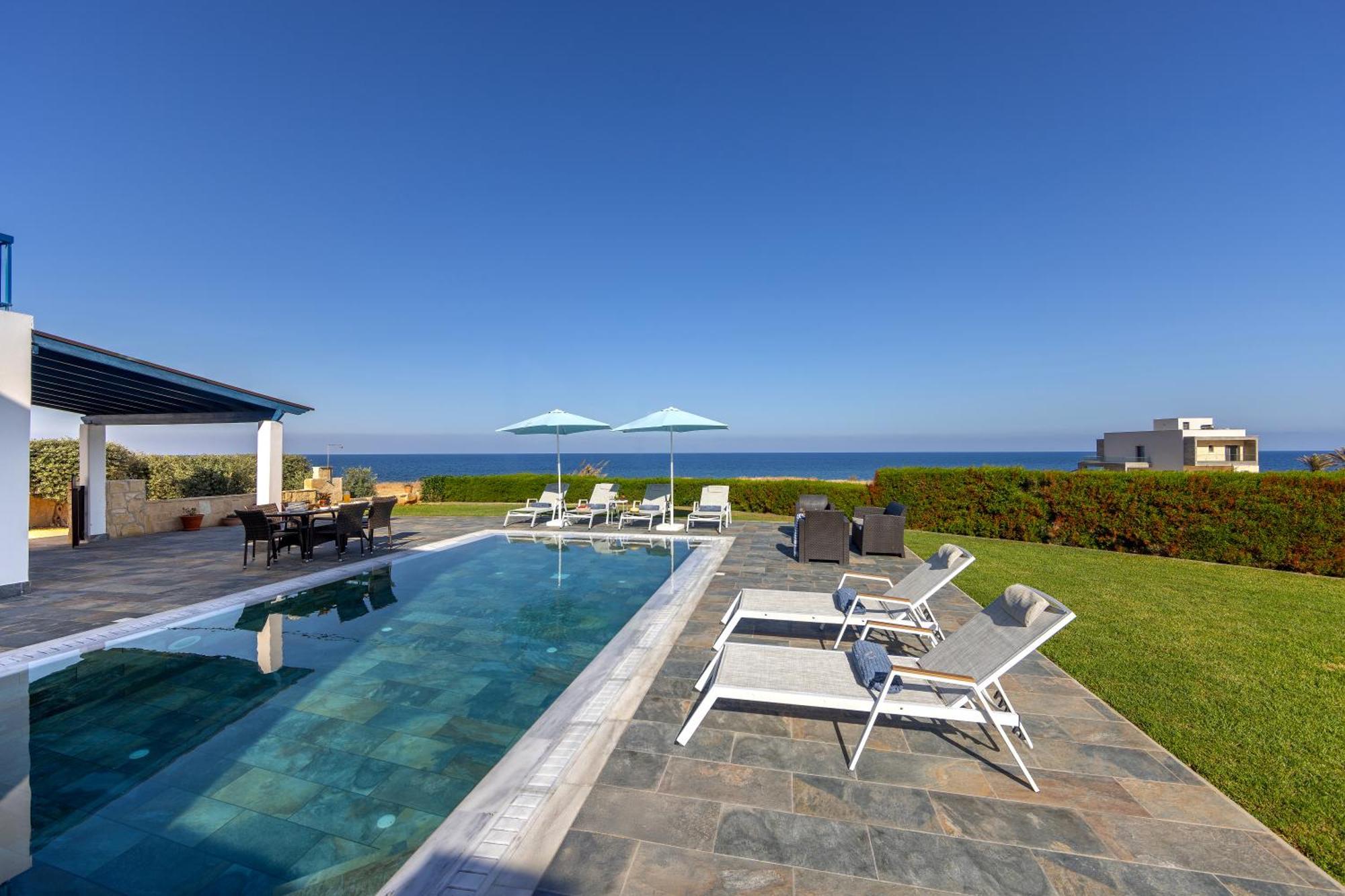 Diana Seaside Villas Pomos Ngoại thất bức ảnh