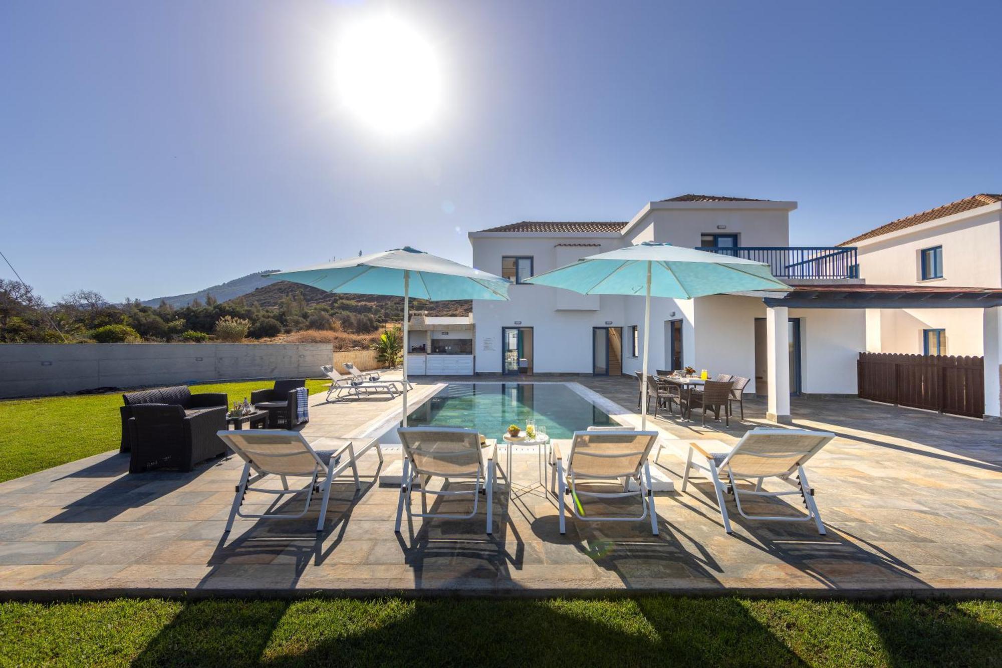 Diana Seaside Villas Pomos Ngoại thất bức ảnh