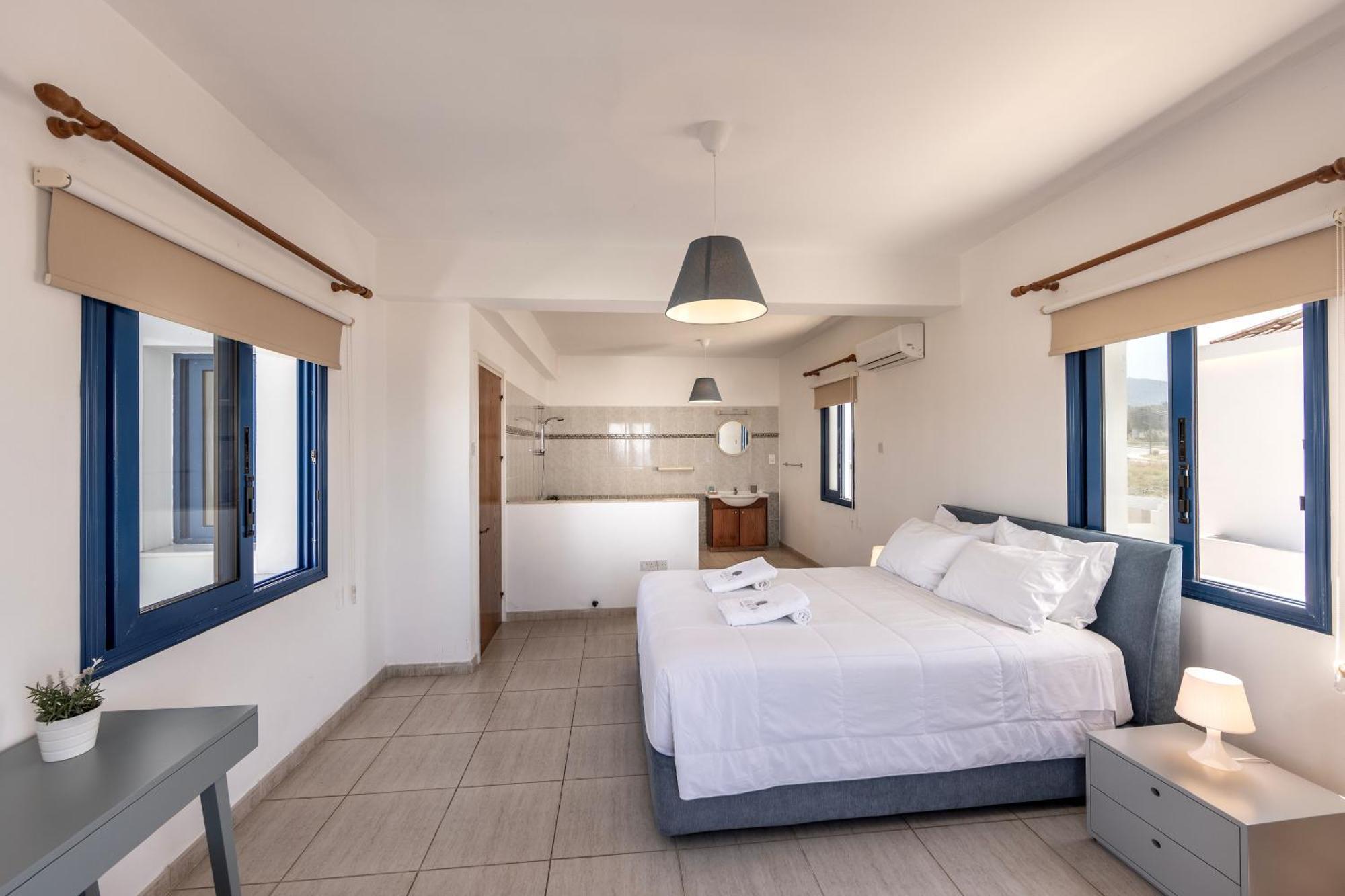 Diana Seaside Villas Pomos Ngoại thất bức ảnh