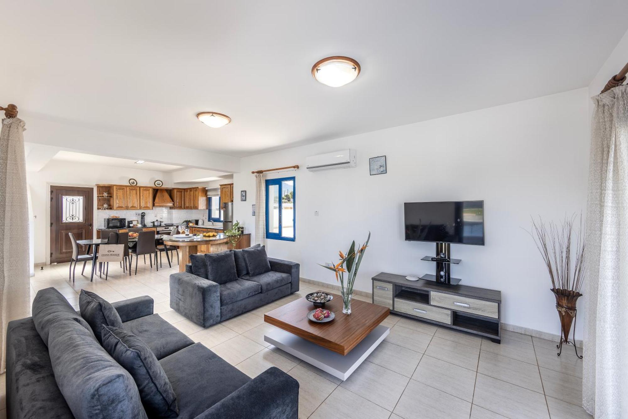 Diana Seaside Villas Pomos Ngoại thất bức ảnh